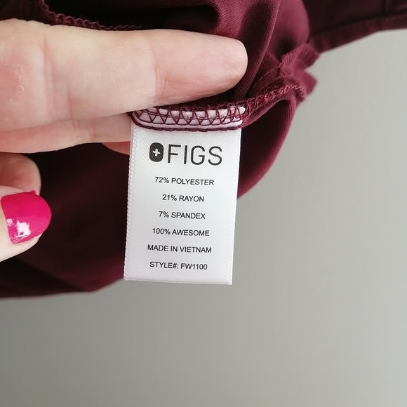 NWT Figs Casma 3 Pocket Short Sleeve Scrub Top Burgundy XL - Picture 11 of 16